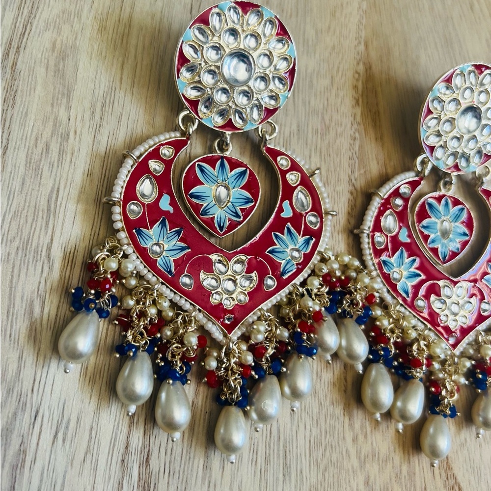 NEW Elegant Red and Gold Tone Floral Indian Earrings✨ - Picture 4 of 7